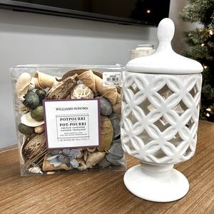 Williams Sonoma Potpourri Canister with Potpourri